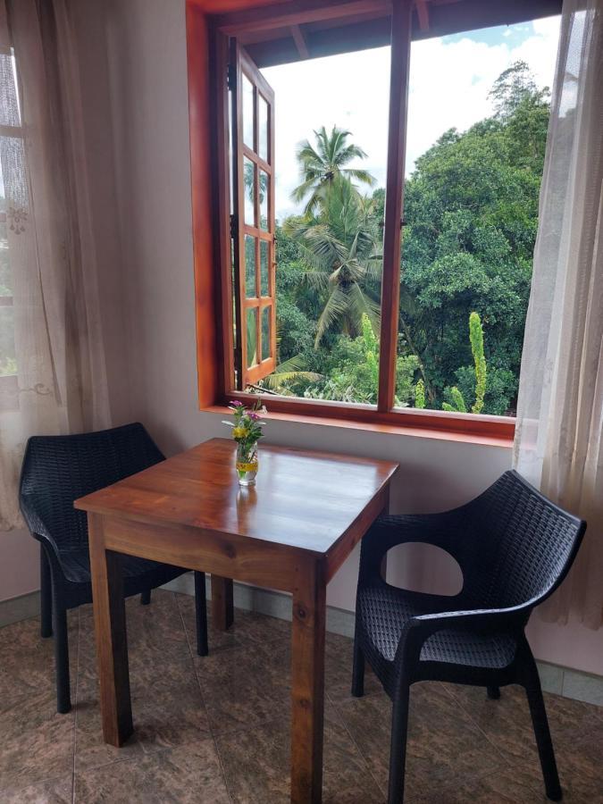Mystique Hideout Hotel Kandy Buitenkant foto